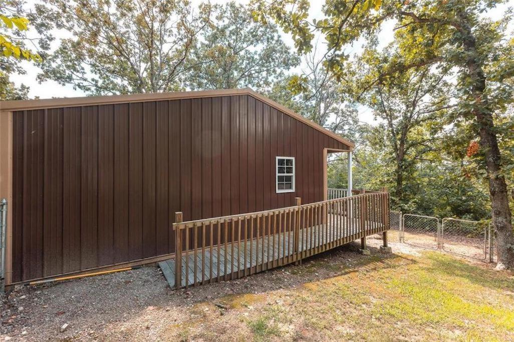 Dragonfly Meadows Guesthouse Stoutland Exterior foto
